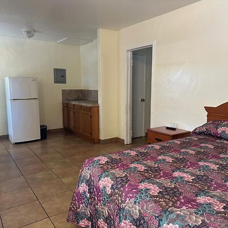 Kentucky Motel แบรเดนตัน ภายนอก รูปภาพ