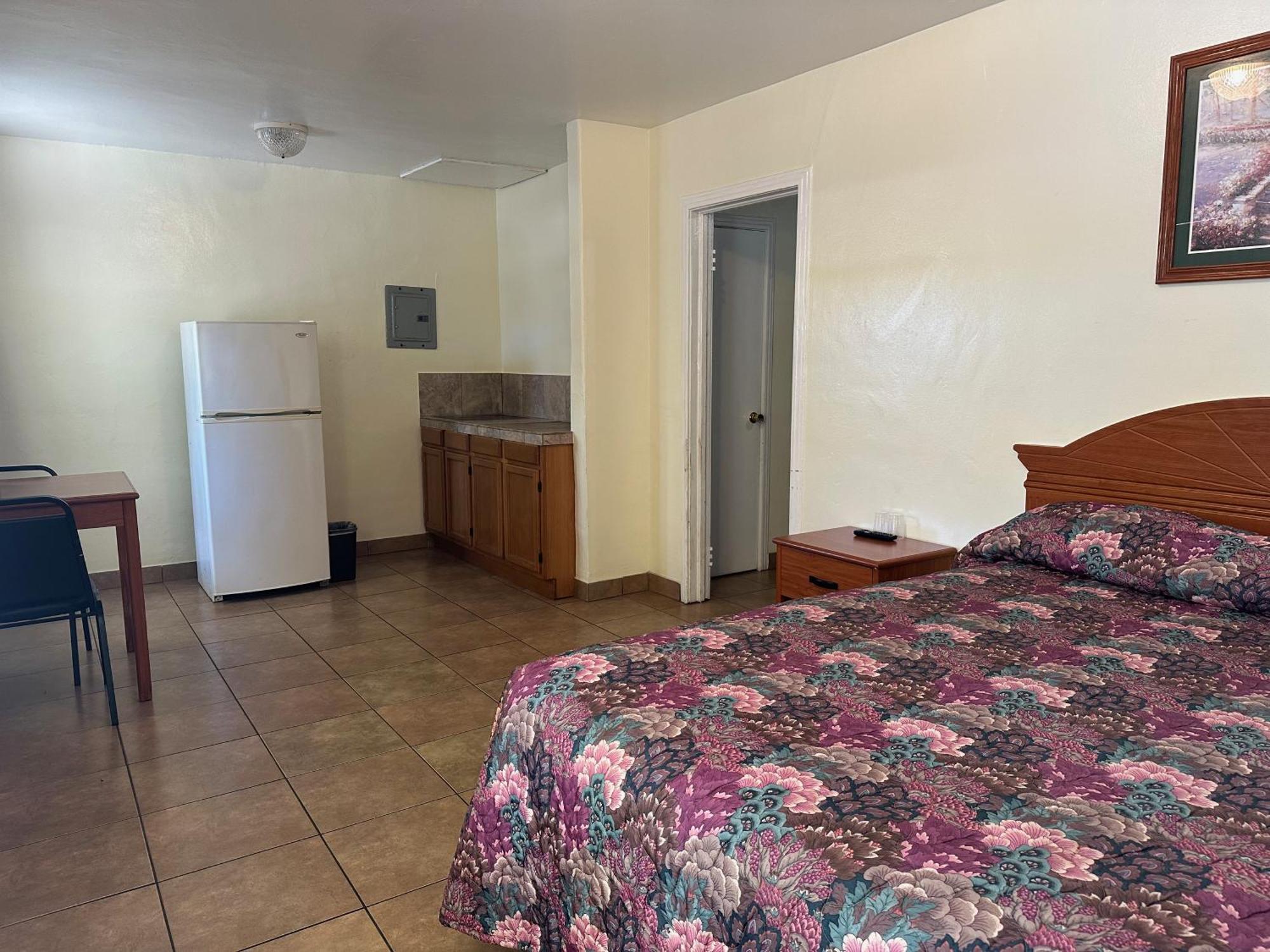 Kentucky Motel แบรเดนตัน ภายนอก รูปภาพ