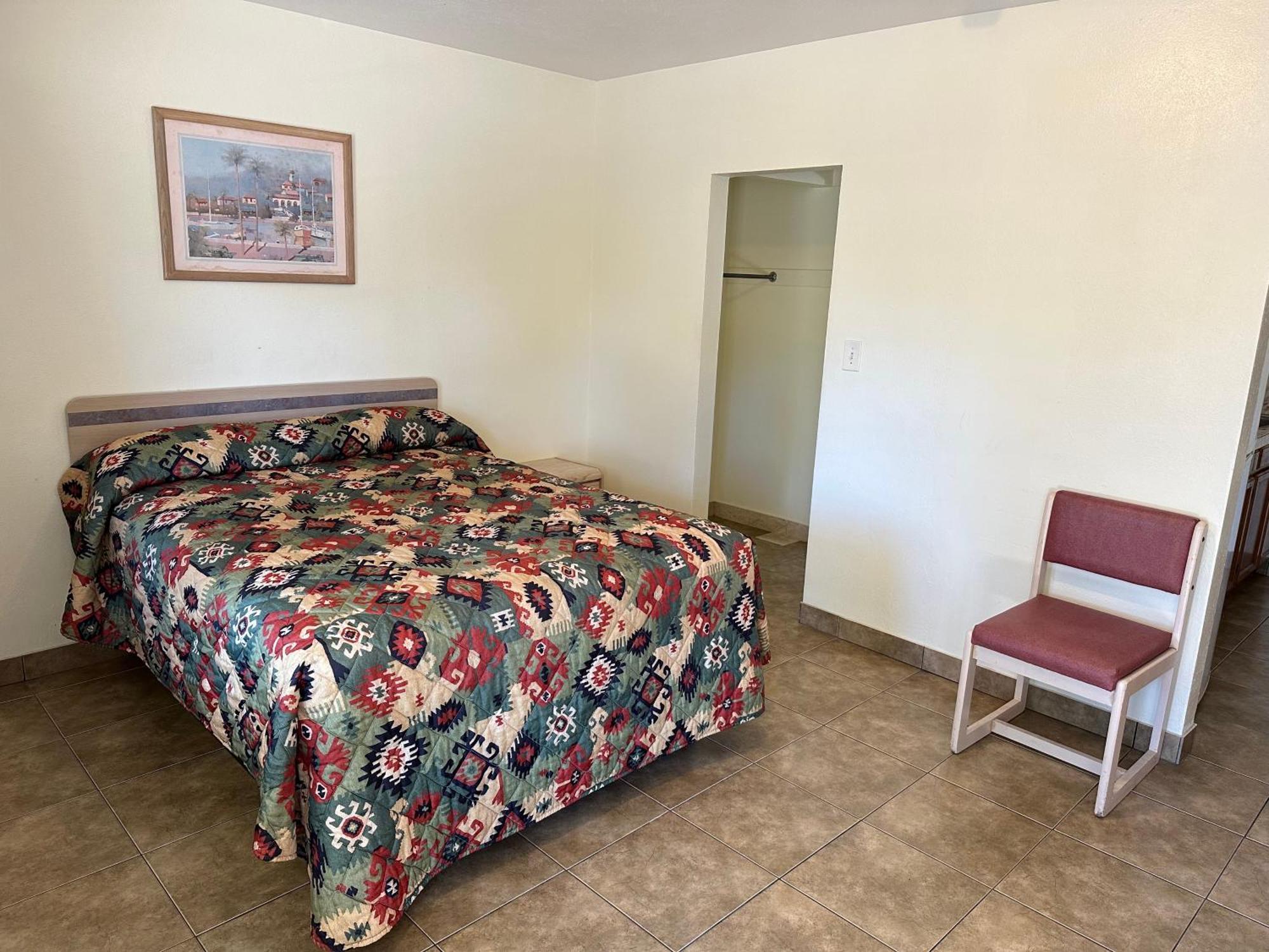Kentucky Motel แบรเดนตัน ภายนอก รูปภาพ